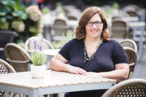 Read more about the article Interview mit Lena Busch: Von der Führungskraft zur selbstbestimmt arbeitenden Mutter und Online-Unternehmerin