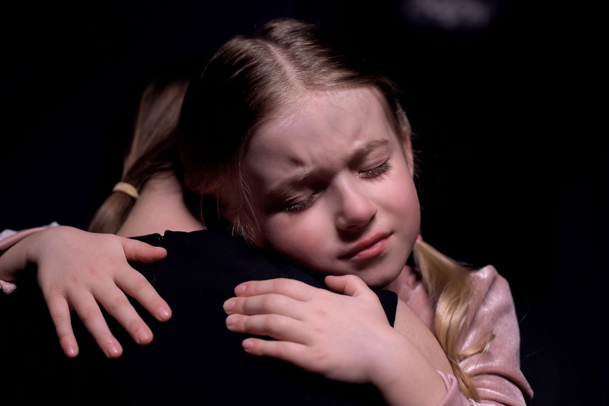 Mehr über den Artikel erfahren Wann lernt ein Kind sich selbst zu regulieren? Wie du das emotionale Gleichgewicht bei deinem Kind im Alltag förderst